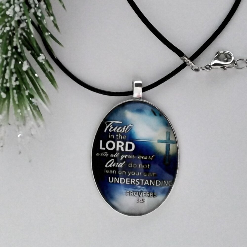 NEW Woman Trust in the Lord silver tone oval pendant leather cord necklace J1085